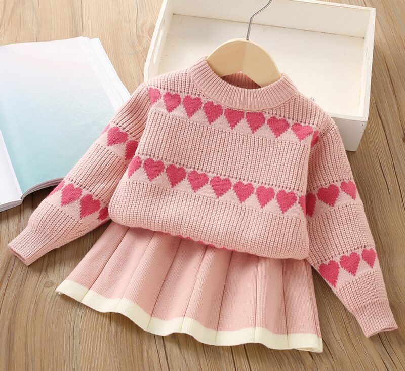 Детски плетен комплект "Hearts" - Image 3